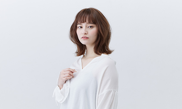 小顔効果もUP。外ハネスタイル