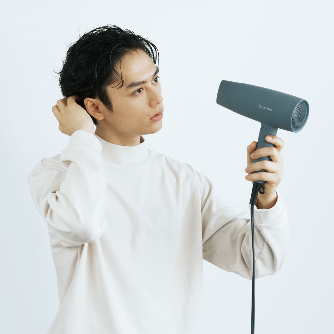 ドライヤーのヘアセットはメンズにも有効？ヘアセットのコツやおすすめドライヤーを紹介